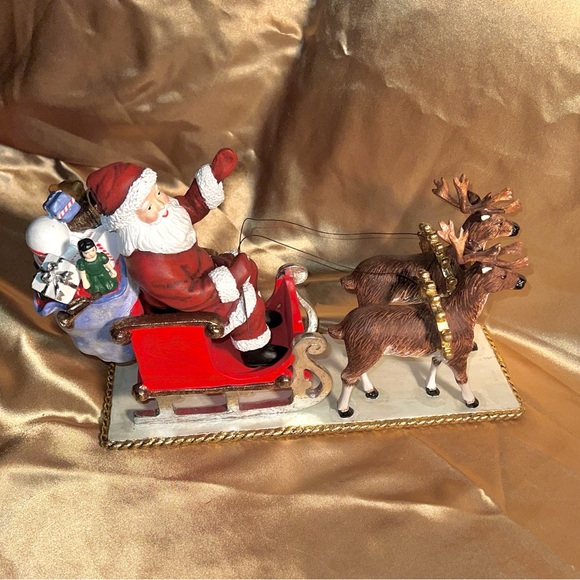 Santa in Sleigh with Two Reindeer and Toy Bag, on Stand, Vintage, Shoebox Size - Picture 4 of 7